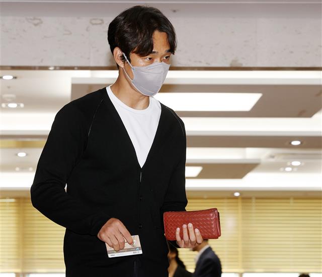 조문 마친 박주영 ‘침통한 표정’