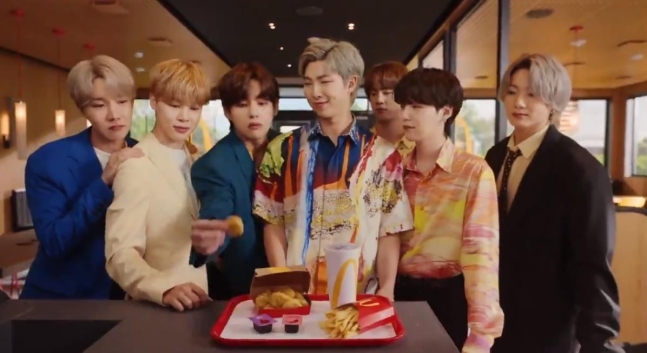 맥도날드의 ‘BTS 세트’ 광고.