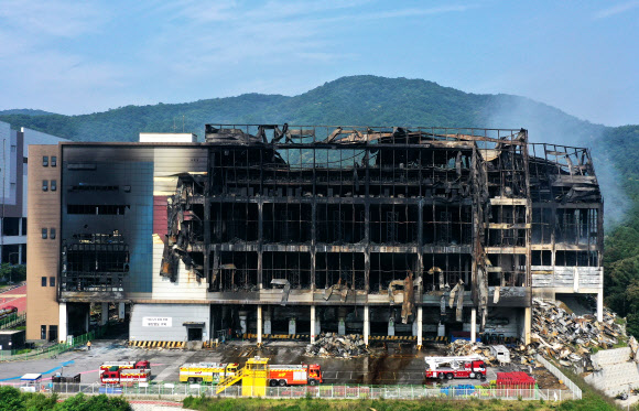 뼈대 드러낸 쿠팡 덕평물류센터