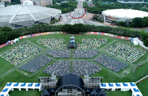 ‘반갑다 야외공연’
