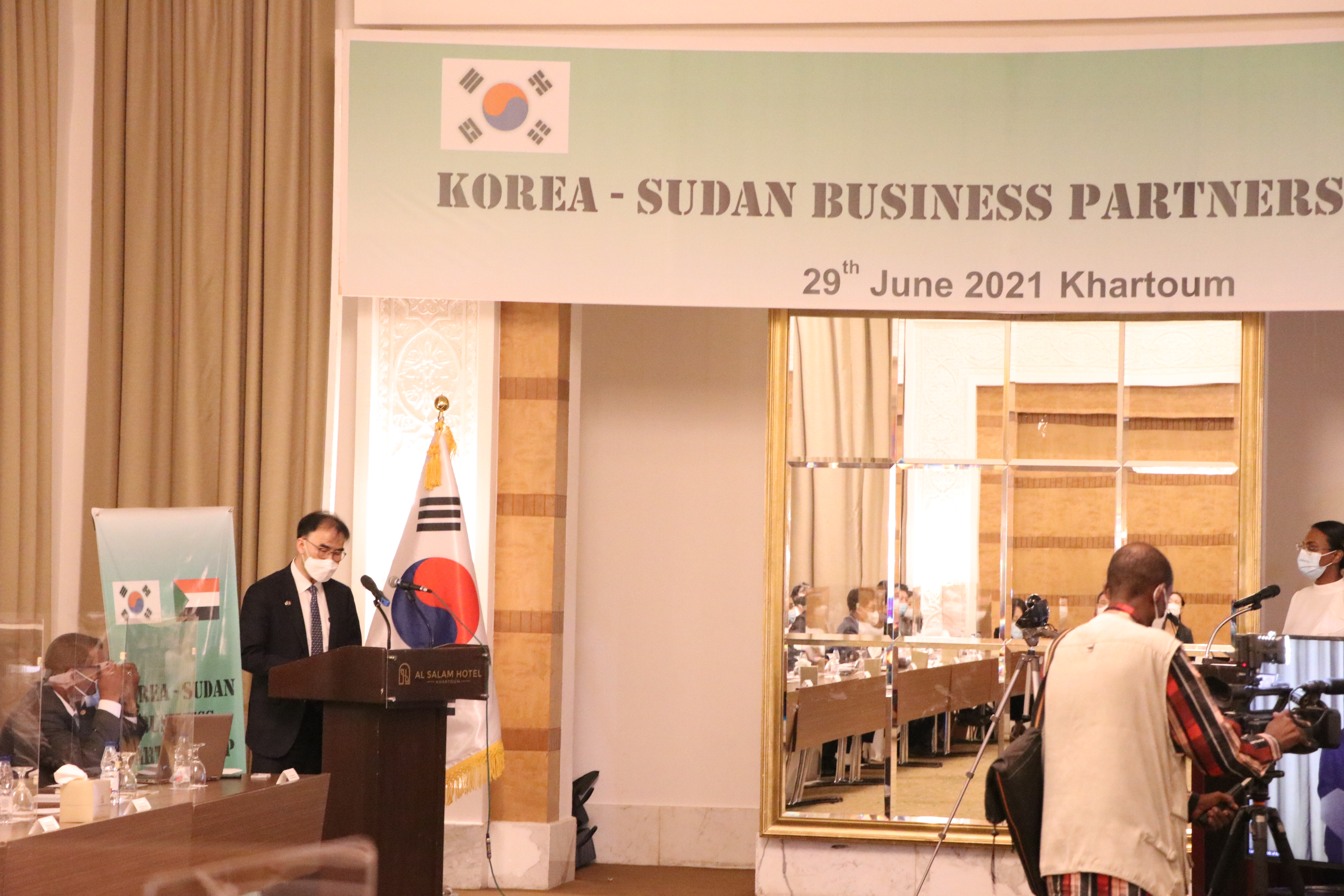 이성호 외교부 경제외교조정관이 지난달 29일 수단 카르툼에서 열린 ‘한-수단 비즈니스 협력 포럼’에 참석해 발언하고 있다. 외교부 제공