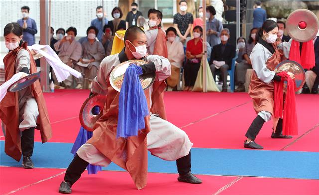 골굴사 스님들의 선무도 공연