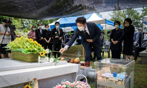 고 노회찬 대표 서거 3주기 추모제 참석한 정의당 여영국 대표