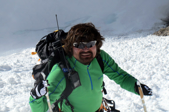 ‘열 손가락 없는’ 김홍빈, 장애인 최초 히말라야 14좌 완등