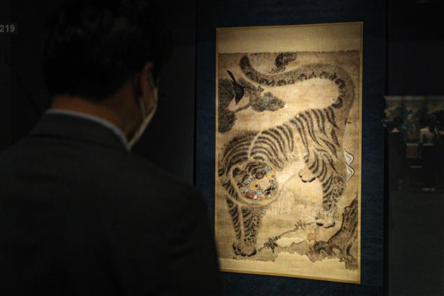 시대와 분야를 대표하는 故 이건희 삼성 회장 기증 미술품 공개