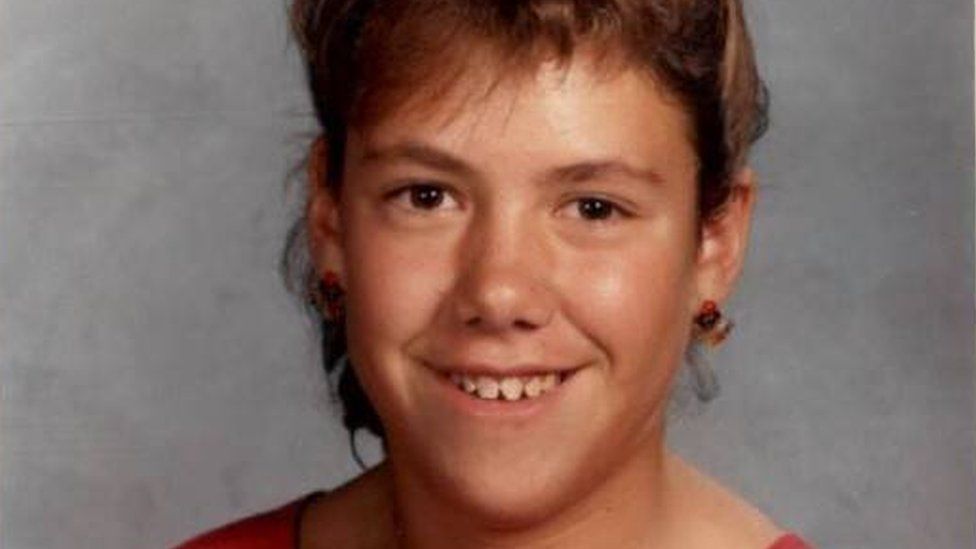 14세 꿈많은 소녀이던 1989년 미국 라스베이거스의 등굣길에서 살해된 스테퍼니 아이작슨의 한이 구천에서라도 풀리게 됐다. 라스베이거스 경찰 제공 영국 BBC 홈페이지 캡처.
