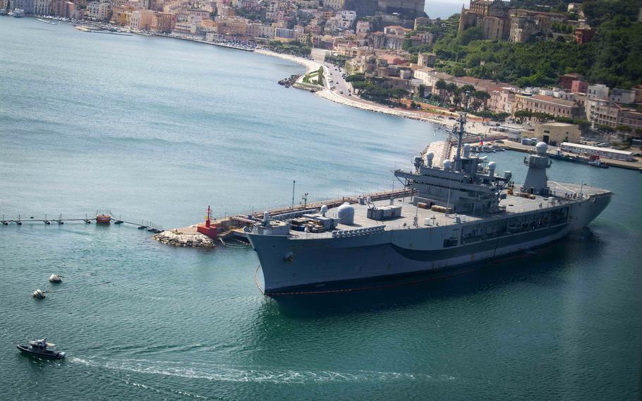미 해군의 ‘대규모해상훈련’(LSE 2021)에 참가하는 미국 제6함대 기함 ‘마운트 휘트니’. 미 해군 제공