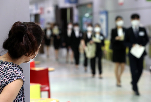 애타는 어머니 마음