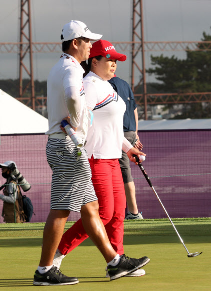 [올림픽] 박인비 격려하는 남편