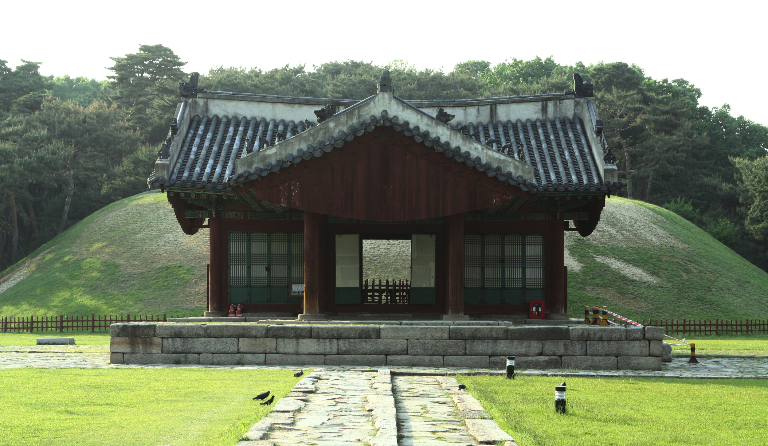 서울 강남구 선정릉의 정자각. 서울관광재단 제공.