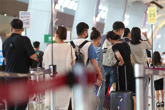 광복절 연휴?막바지 휴가???‘방역 중대기로’