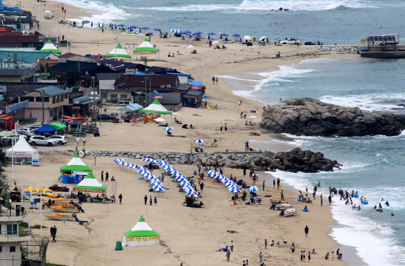 한적한 해변이 좋아요