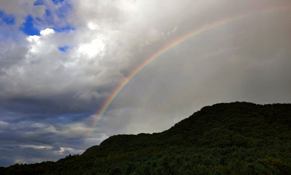 춘천 상공에 뜬 무지개