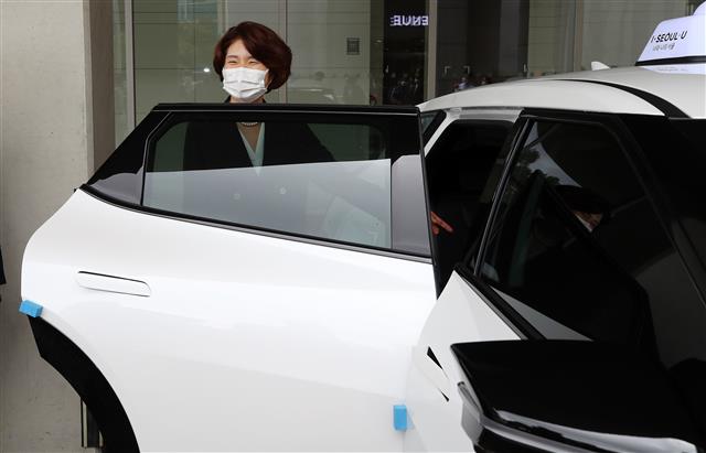 한정애 장관 ‘무공해택시 좋아요’