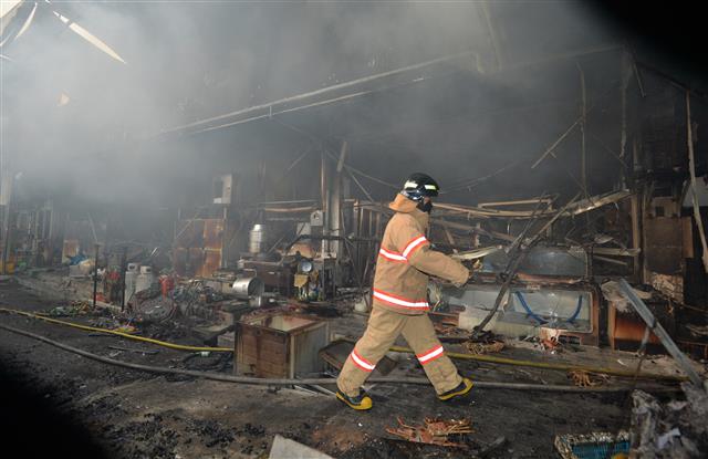 화마가 지나간 영덕시장