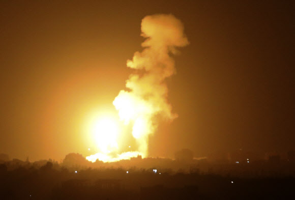 이스라엘 ‘방화 풍선 보복’ 가자지구 공격 