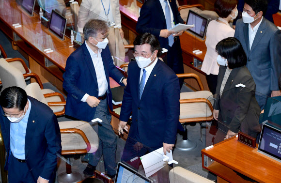 교섭단체 대표연설 마친 윤호중