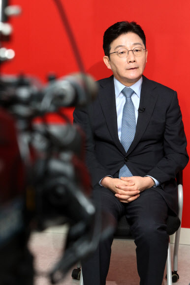 광주·전남 공약 설명하는 유승민