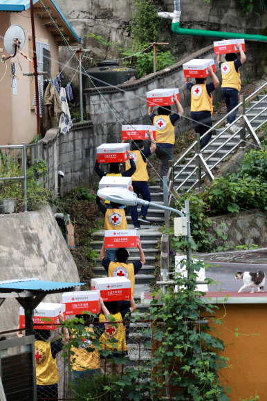 추석 앞두고 사랑을 배달합니다
