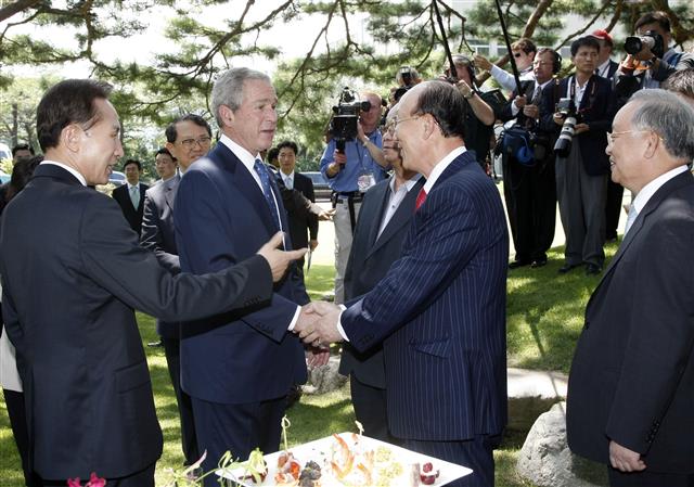 2008년 부시 대통령 만난 조용기 목사