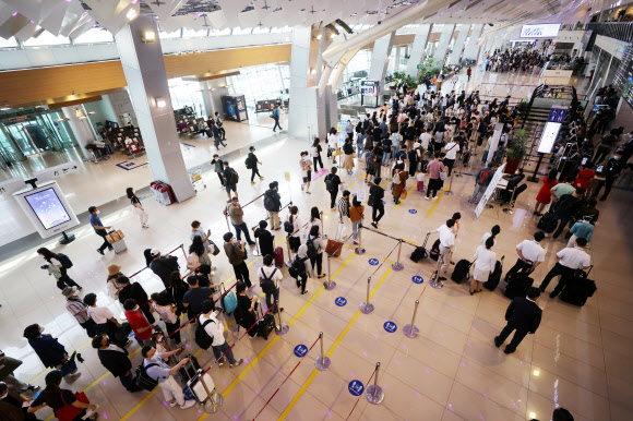 김포공항 국내선 청사 인파