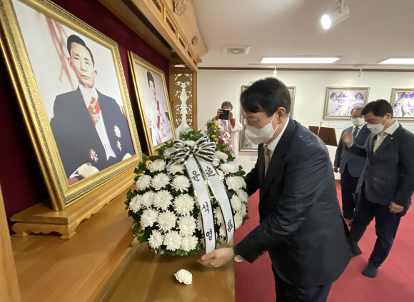 박정희 전 대통령 생가 찾은 윤석열