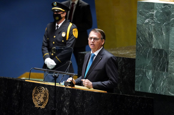 UN총회 연설을 하는 자이르 보우소나루 브라질 대통령. AP