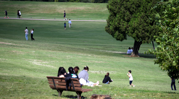 연휴 마지막 날, 나들이 즐기는 시민들