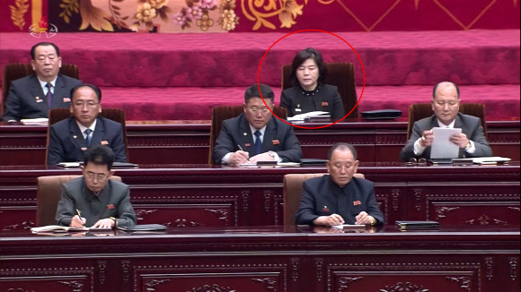 북한 최고인민회의 주석단에 모습 드러낸 최선희