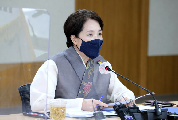 발언하는 유은혜 부총리