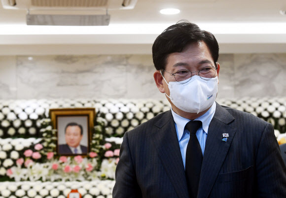 조문 온 송영길 대표