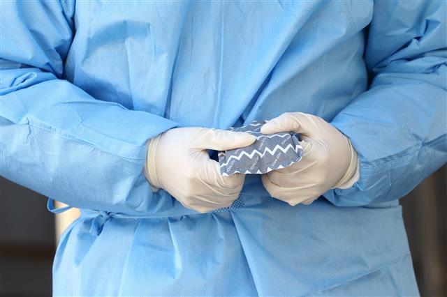 ‘핫팻 손에 꼭 쥐고’