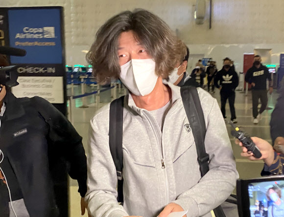 ‘대장동 개발 주도’ 남욱 변호사, 한국행 비행기 탑승