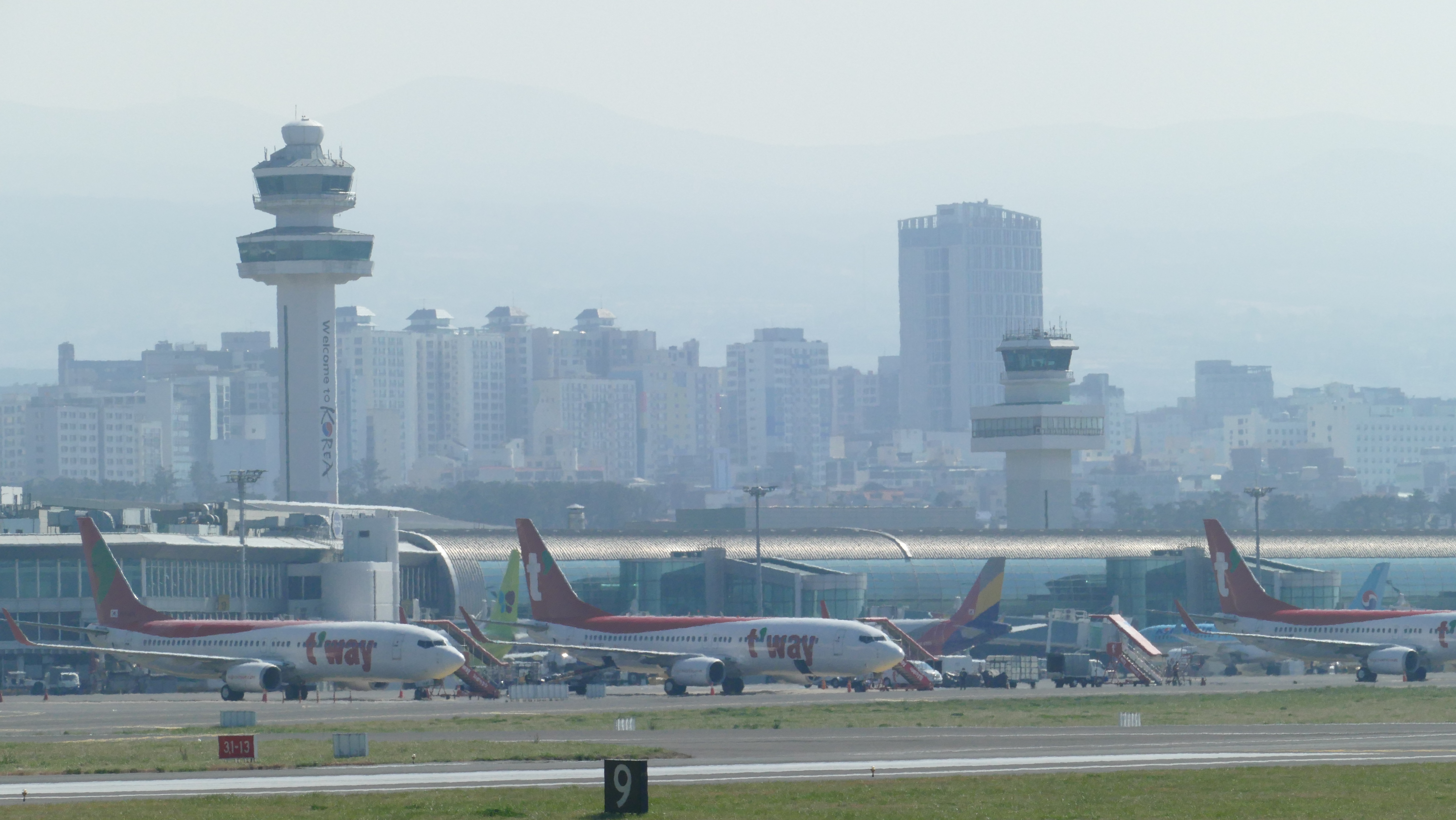 코로나 19사태로 국제선 운항이 전면 제주국제공항 모습.서울신문DB