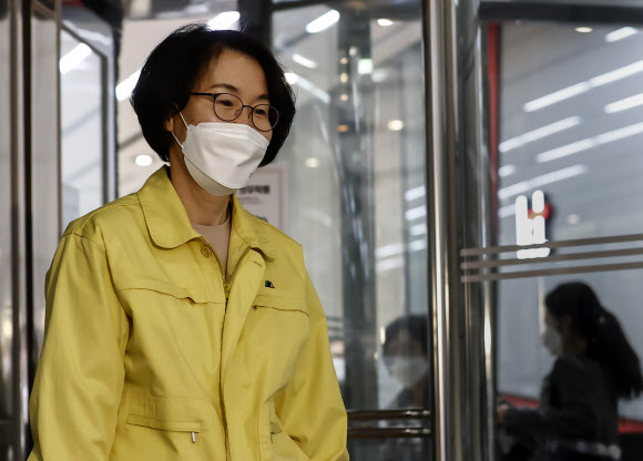 과천 KT네트워크 관제센터 방문 마친 임혜숙 장관