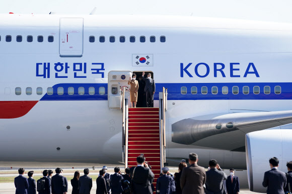 유럽 3개국 순방 나선 문재인 대통령