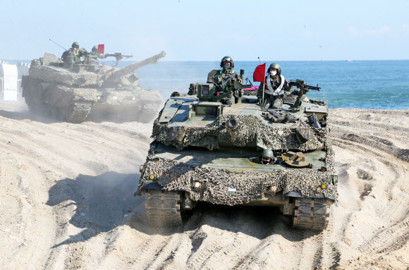 빠르게 이동하는 전차