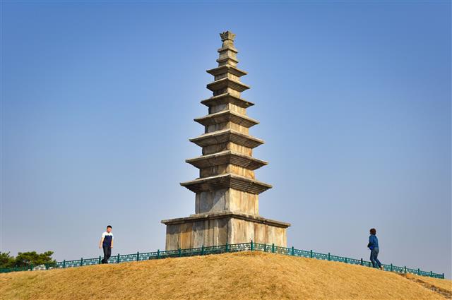 충주 중앙탑 2010. 그 노래는 친구의 가슴속에 박혀 있었다.