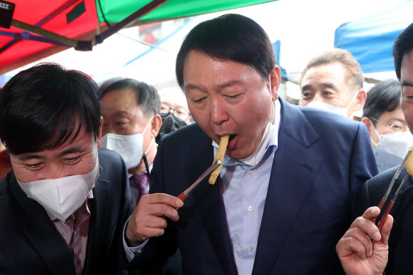 포천 송우시장 찾은 윤석열