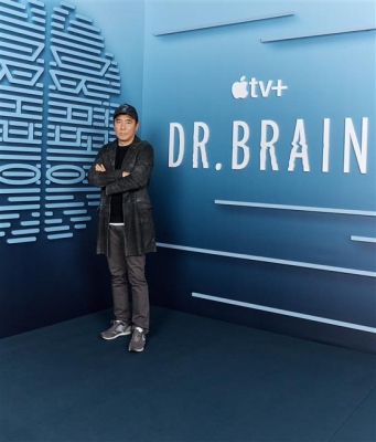 첫 드라마를 공개한 김지운 감독은 ‘DR. 브레인’ 시즌2에 대해 “구체적으로 생각해 본 적은 없지만 뇌과학 수사대 등 여러 아이디어를 가지고 있다”고 말했다.<br>애플TV+ 제공