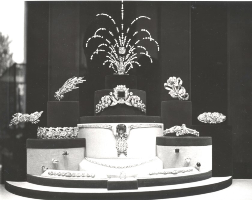 1939년 미국 뉴욕에서 열린 세계 박람회에 출품된 티파니의 목걸이. 가운데 200캐럿의 아쿠아마린이 사용됐다. 2021.11.23  티파니앤코