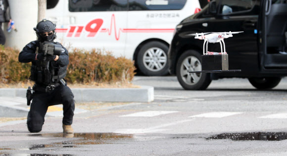 제밍건으로 드론 제압하는 경찰특공대