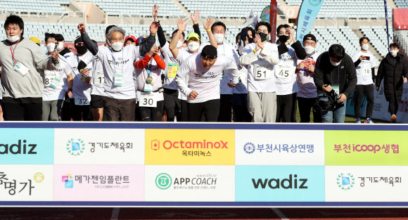 이봉주 ‘피니시 라인 향해 질주’