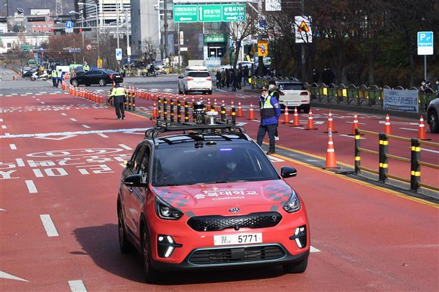 ‘대학생들이 만든 자율주행차 주행은?’