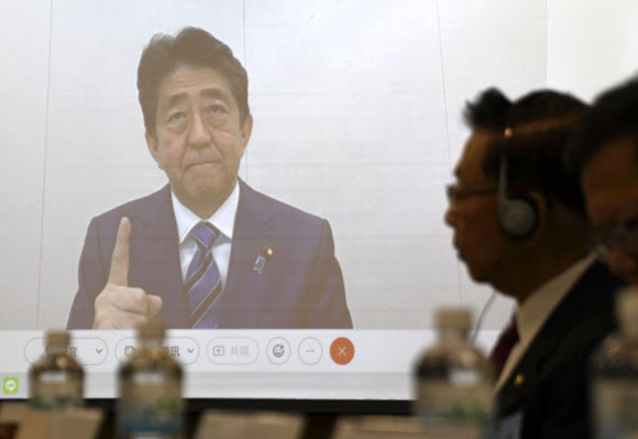 ‘중국의 대만 공격’ 경고하는 아베 전 일본 총리