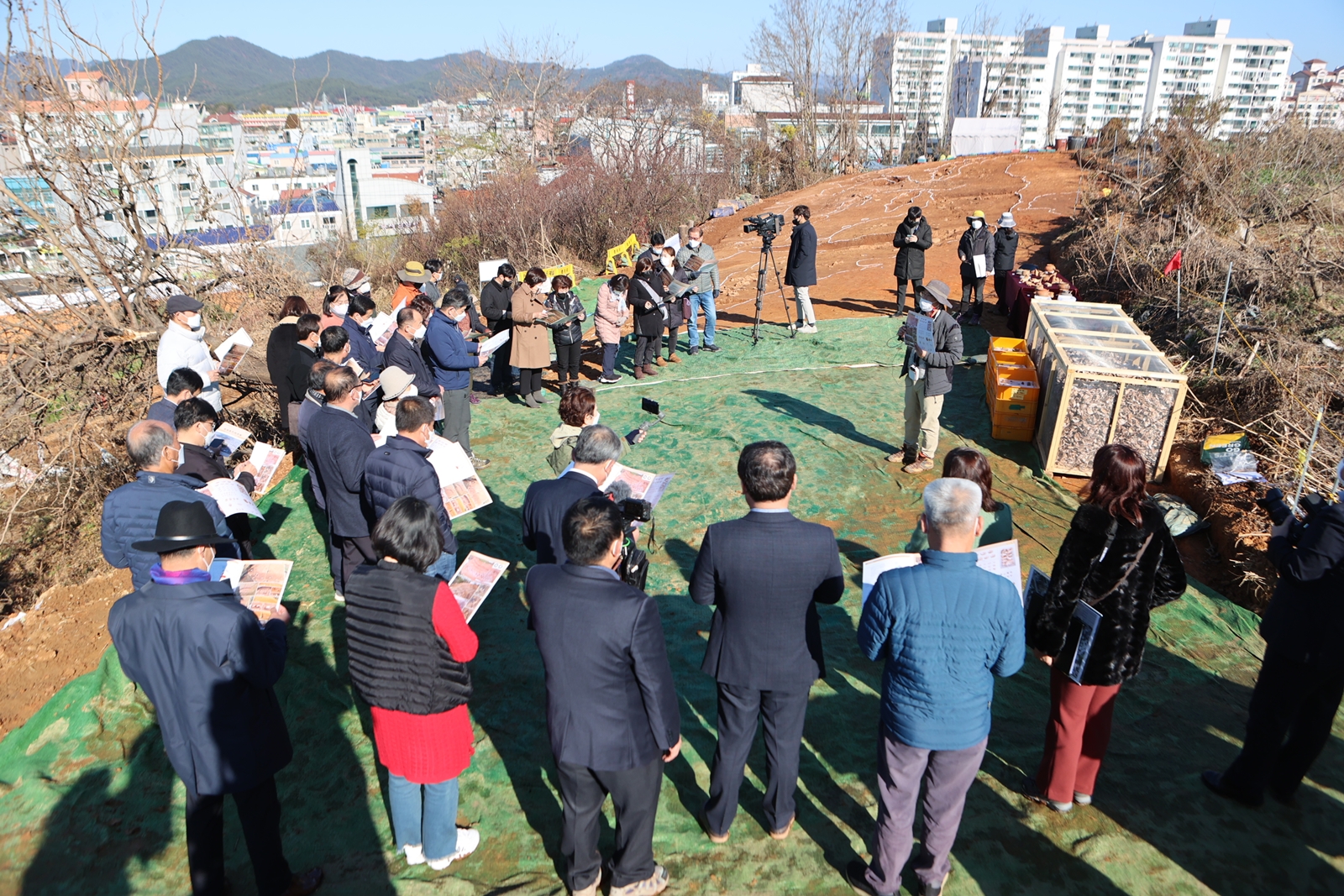 경남 고성군 동외동패총 발굴조사 현장 공개