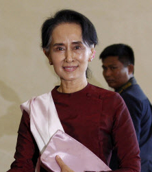 아웅산 수치 미얀마 국가고문 로이터 연합뉴스