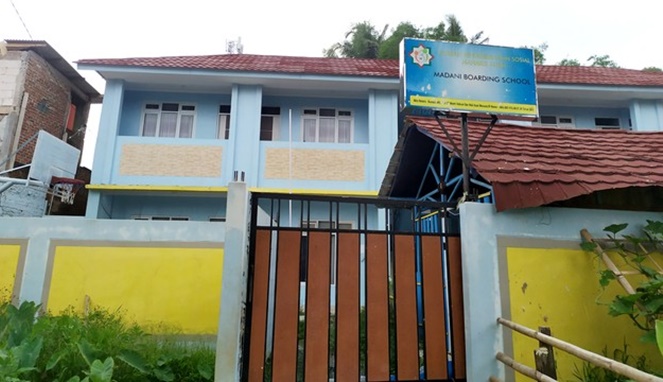 ‘제자 성폭행’ 헤리 위라완이 운영한 기숙학교 건물