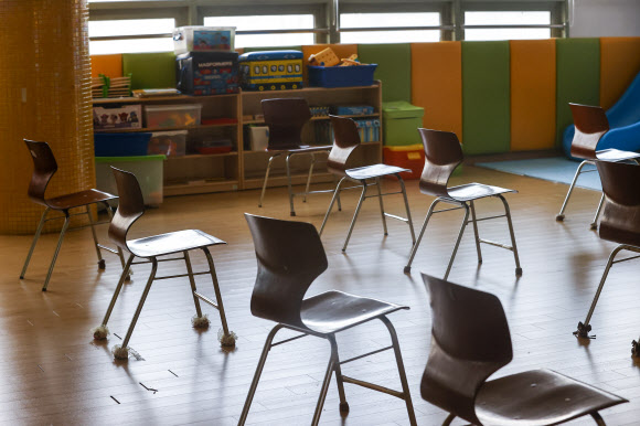 서울시 “지난주 유치원 등 교육시설서 270명 집단감염”