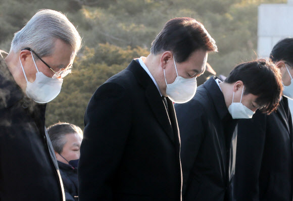 윤석열, 새해 첫날 현충원 참배